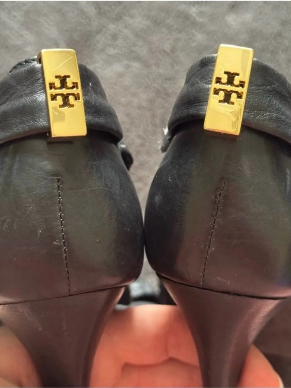 Tory Burch Vintage Leather Wrap Stiletto, Size 6